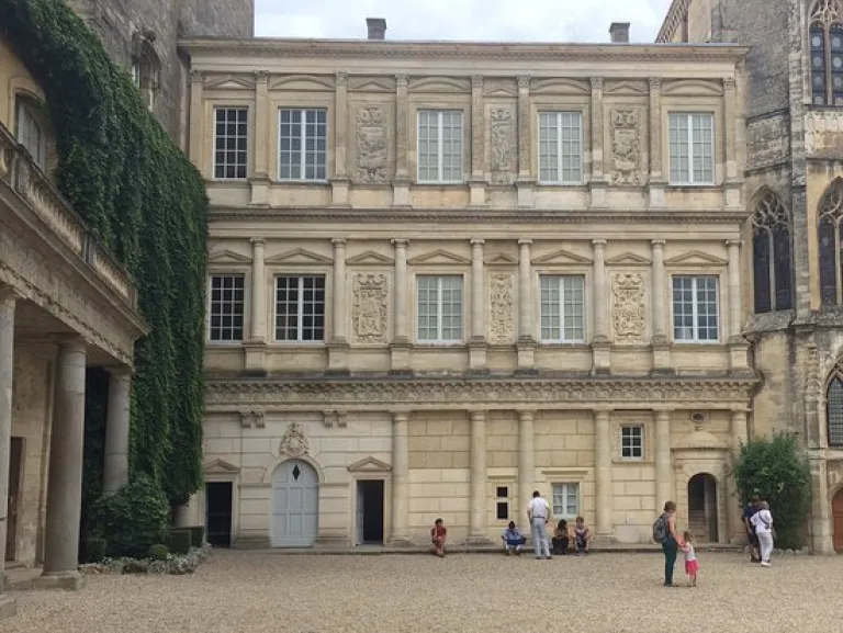 La facade du Duché