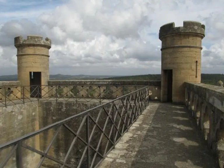 Les tours du duché